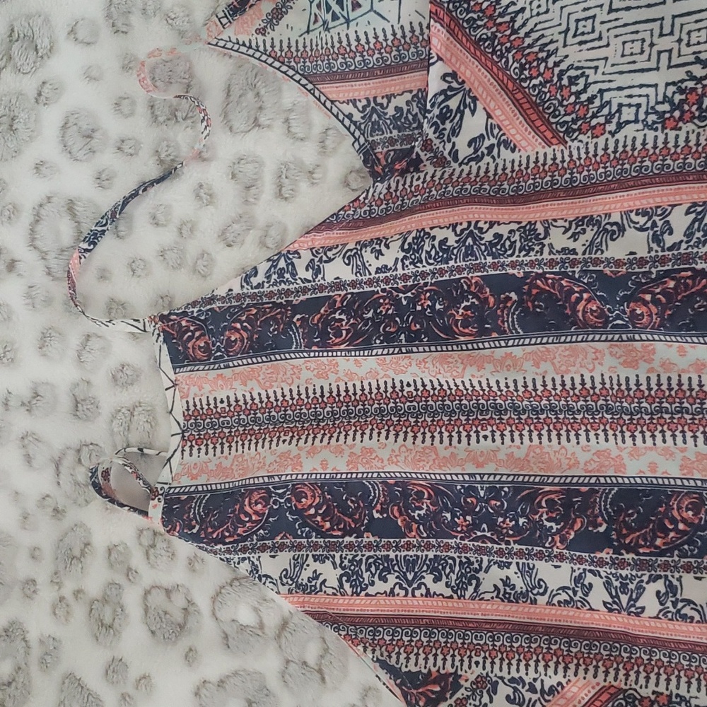 Multi Color Striped Pattern tank top - Picture 6 of 11
